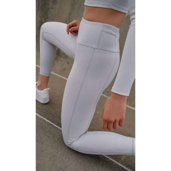 Athletic Ribbed Workout Set - Picture 2 of 10